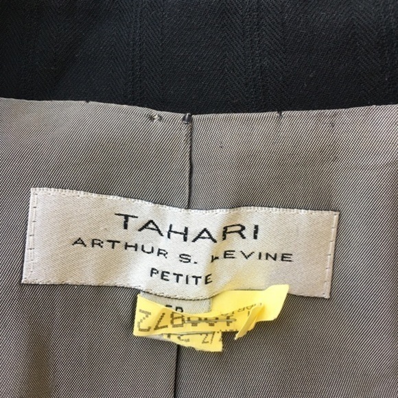 Tahari Blazer - Picture 5 of 6